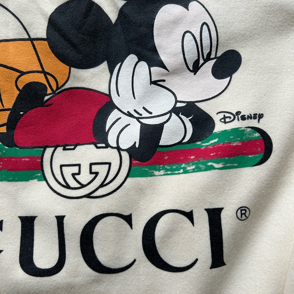 Gucci Cream Crewneck Sweater with Iconic Mickey Mouse Design - Picture 4 of 8